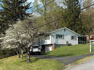1 Herrington Manor Dr, Morgantown, WV 26508