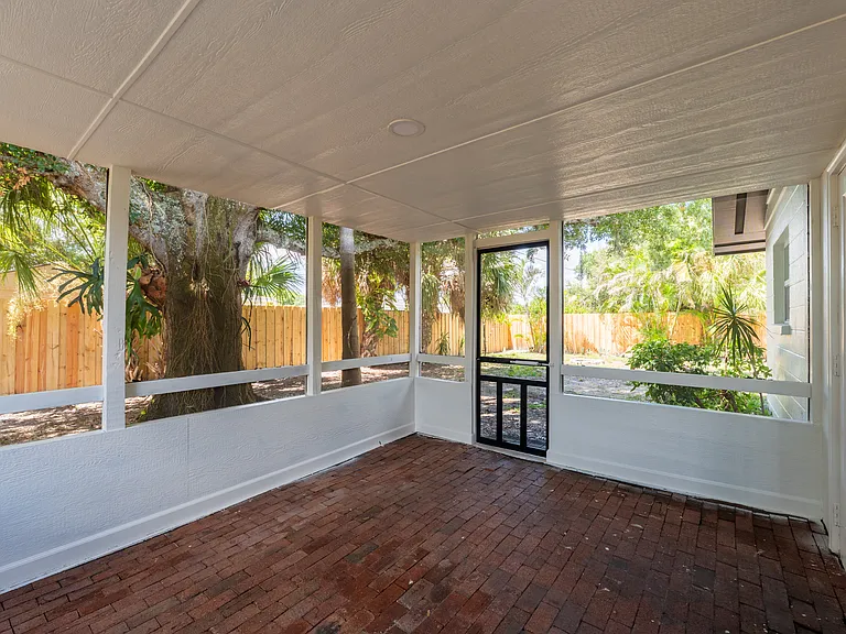3372 Webber St — Photo 16