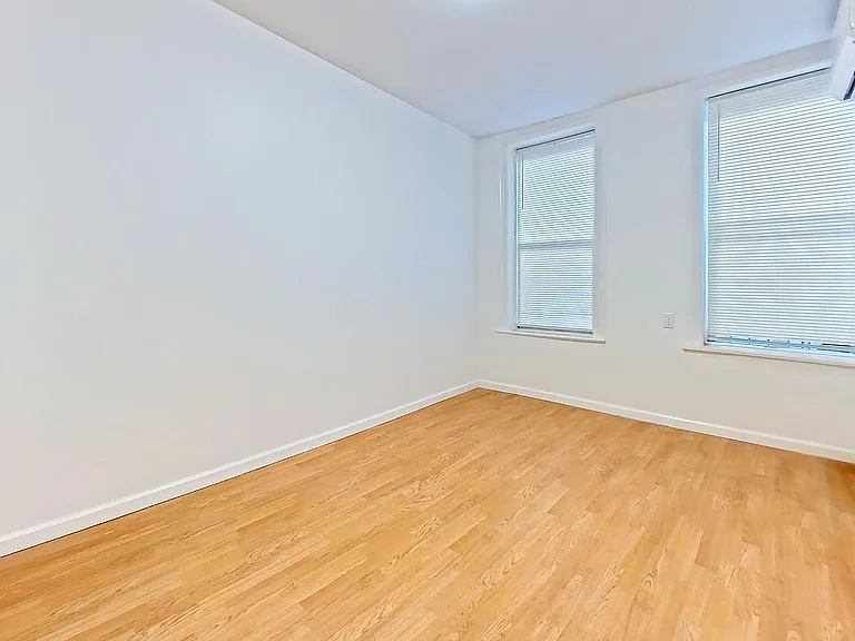 5915 7th Ave #2 — Photo 7