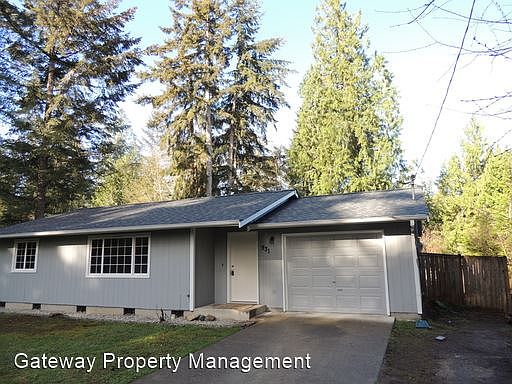 1st image of 931 E Lakeshore Dr W