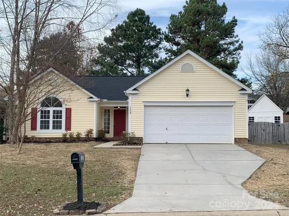 1239 Kerry Greens Dr, Matthews, NC 28104
