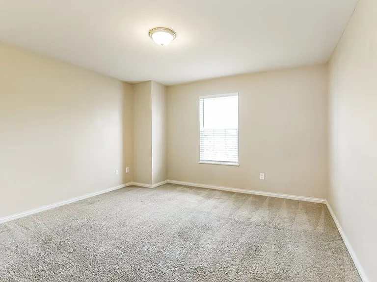 4768 Beach Club Dr — Photo 13