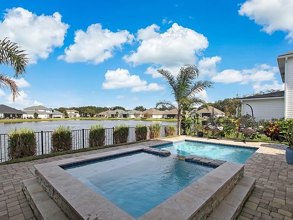 2nd image of 96211 Ocean Breeze Dr
