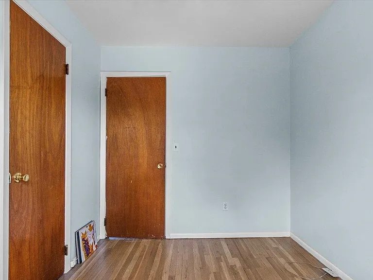 811 Harvey Rd — Photo 12
