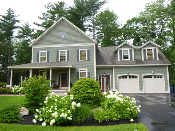 40 Farm Gate Road, Falmouth, ME 04105