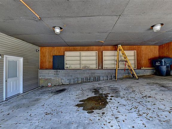 5th image of 2155 Mitchell Rd