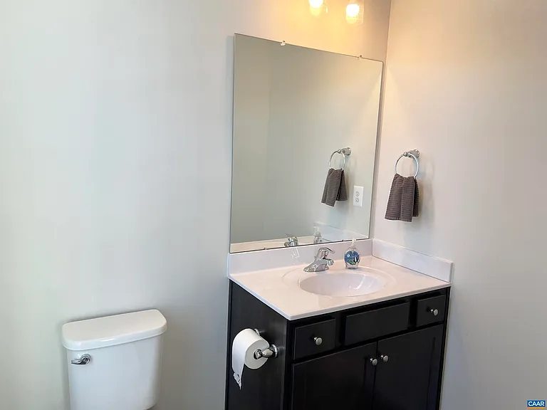 325 Willowshire Ct — Photo 11