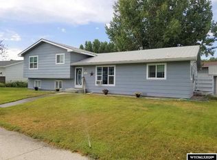 1839 Circle Rd, Worland, WY 82401