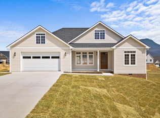 135 Radnor Ct, Rockingham, VA 22801
