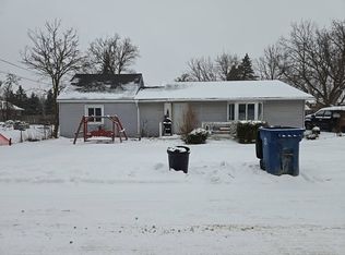 1027 Harriet St, Mount Morris, MI 48458