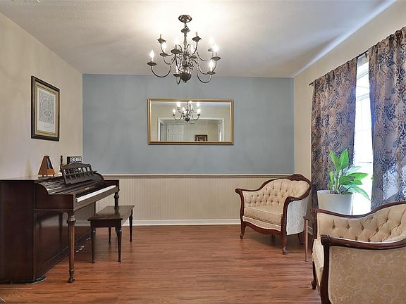 5th image of 3266 Woodhollow Cir