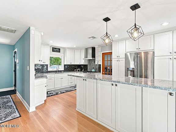 5th image of 53 Ivy Way