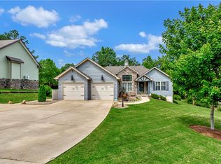 327 Ravens View Dr, Seneca, SC 29678