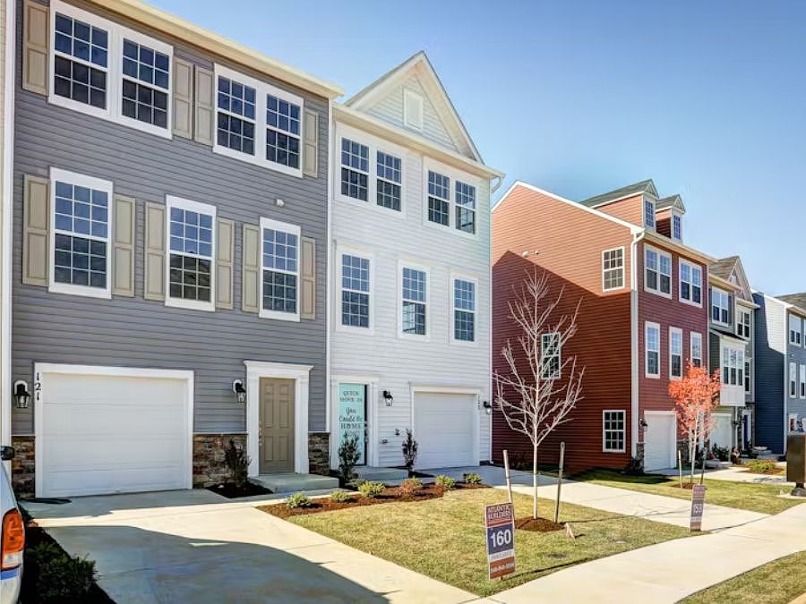 1st image of 209 Cheshire Ln