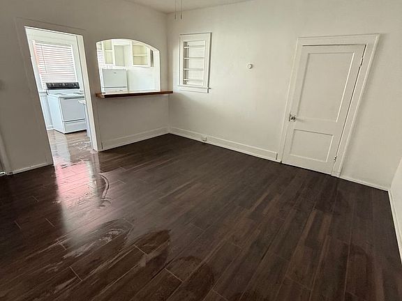 4th image of 1208 S Ridgewood Ave APT 1