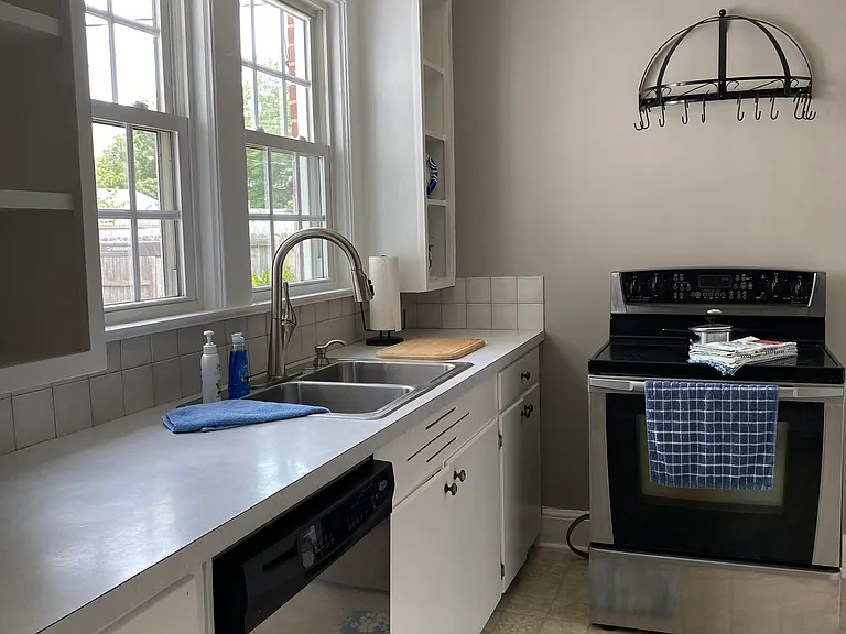 112 Orchard St — Photo 8