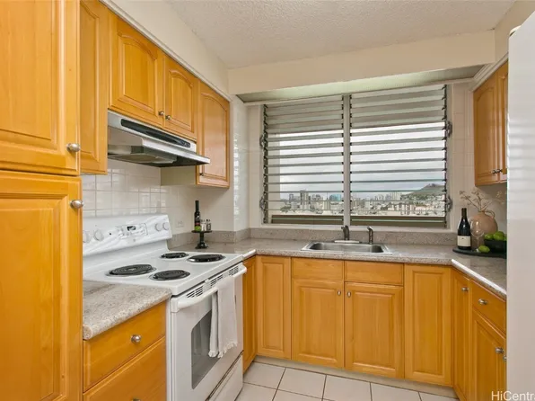 1212 Punahou St APT 1503, Honolulu, HI 96826