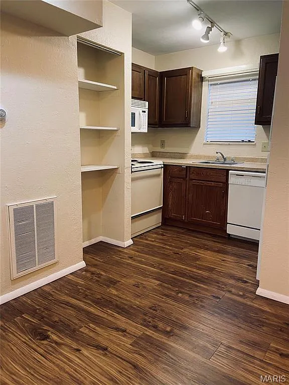 1 bed, 1.0 bath, 550 sqft, $850 — Photo 3