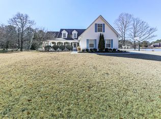 64 Woodcrest Dr, Sharpsburg, GA 30277