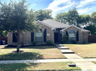 1407 Meadowlark Ln, Glenn Heights, TX 75154