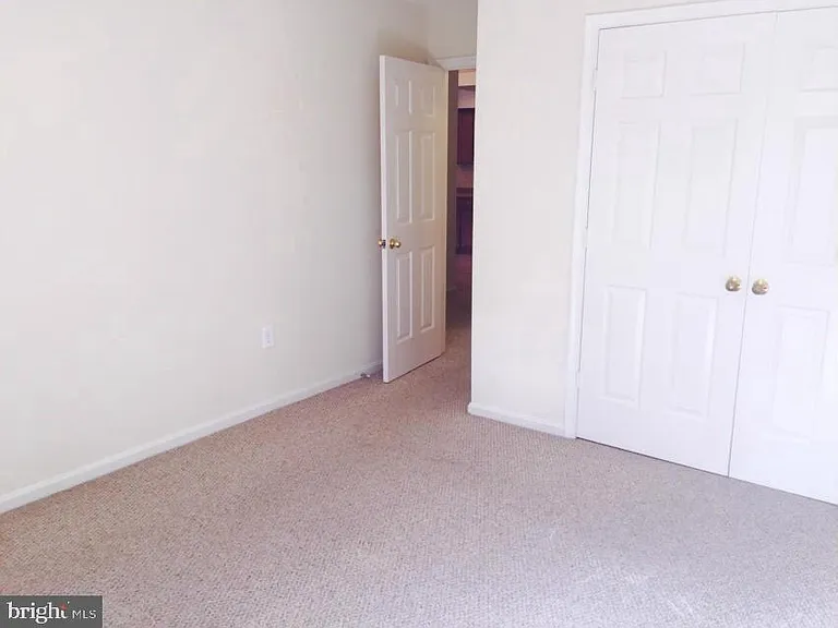 12015 Montrose Village Ter — Photo 14