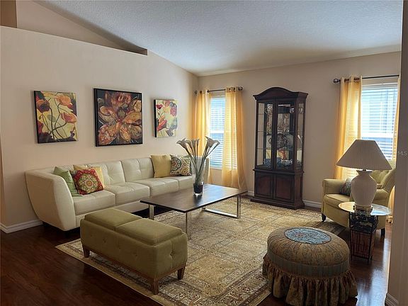 5th image of 6709 Cromwell Garden Dr