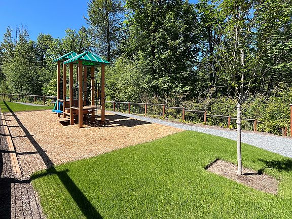 8611 Compass Avenue Se