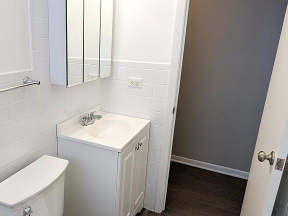 5th image of 6031 N Austin Ave #1