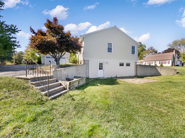 72 Pistapaug Rd #2