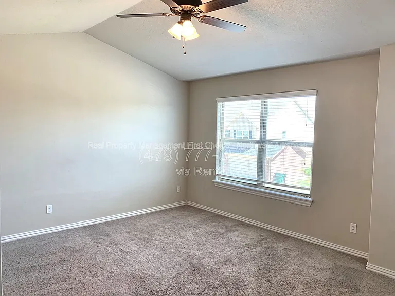 2719 W Shasta Rd — Photo 8