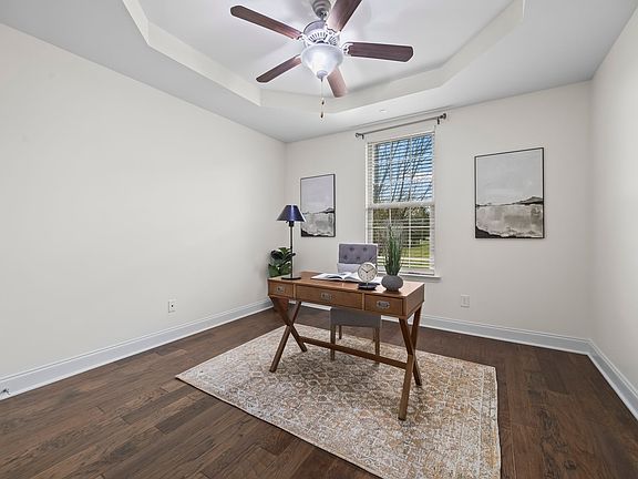 5th image of 5061 Laughing Brook Ln