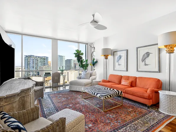 900 20th Ave S APT 1305, Nashville, TN 37212