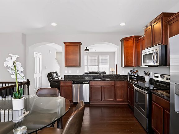 5th image of 12696 Tamworth Dr