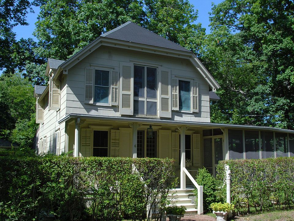 1st image of 6 Wesley Ave