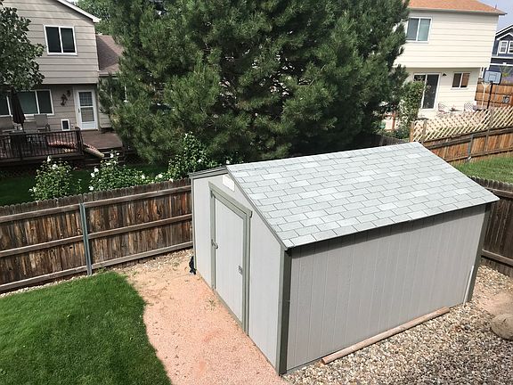 10 x 12 Tuffshed lockable