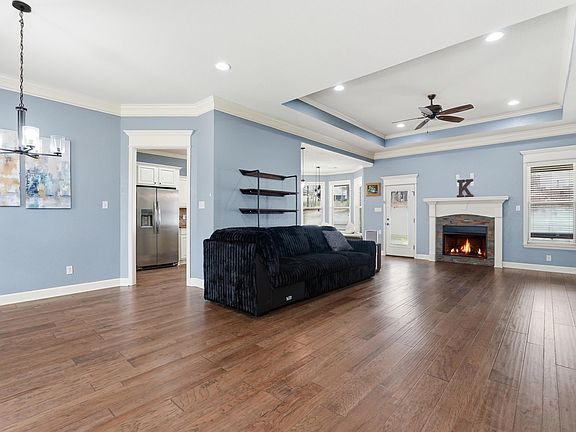 5th image of 10684 Hinds Rd