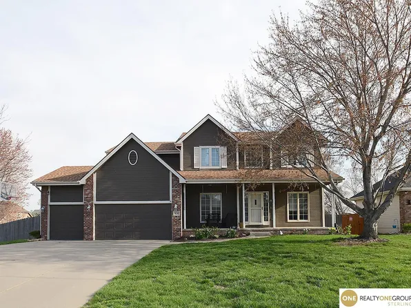 20782 Sequoia St, Elkhorn, NE 68022
