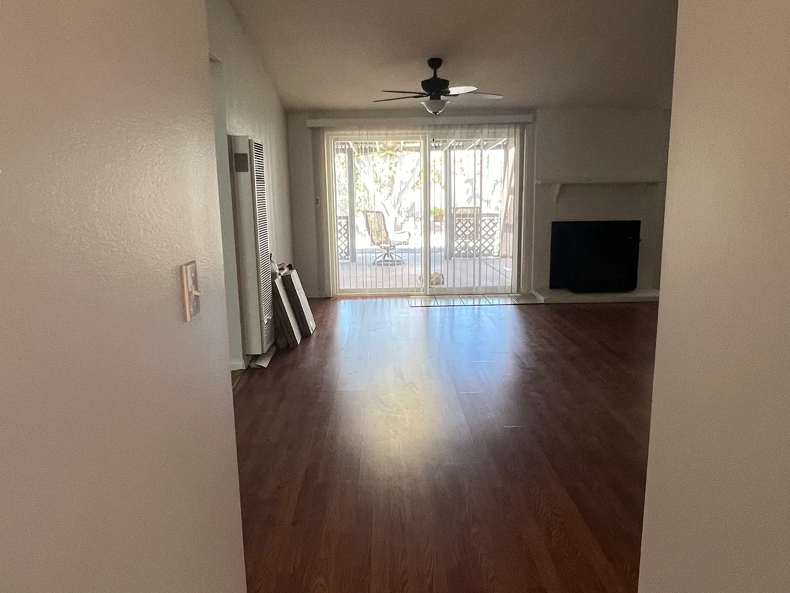3 bed, 1300 sqft, $4,200 — Photo 4
