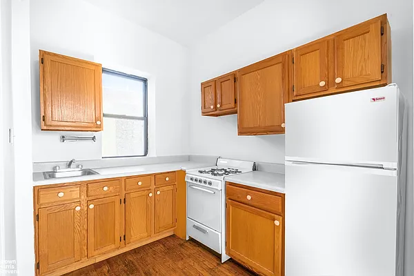 Rented by Brown Harris Stevens | media 3