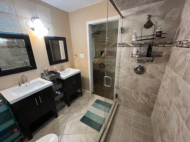 2606 Loyola Ln — Photo 14
