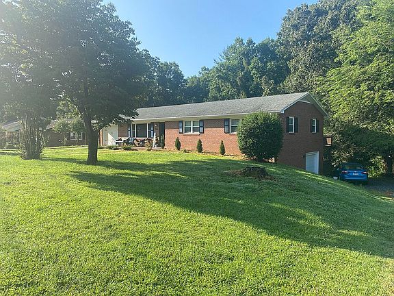 2nd image of 1704 Bentbrook Dr