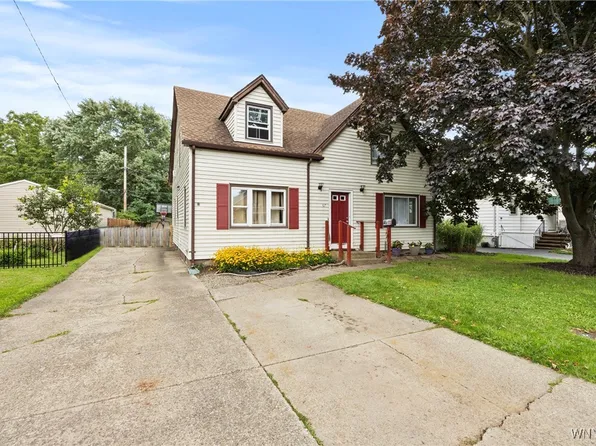 67 Rose Ave, West Seneca, NY 14224