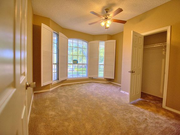 5th image of 1308 Tanbark Ct