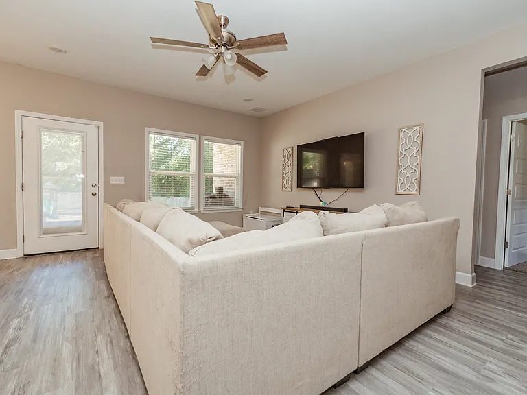 1512 Long Needle Ct — Photo 4