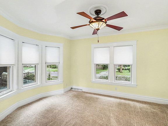 3rd image of 120 W Hanover St