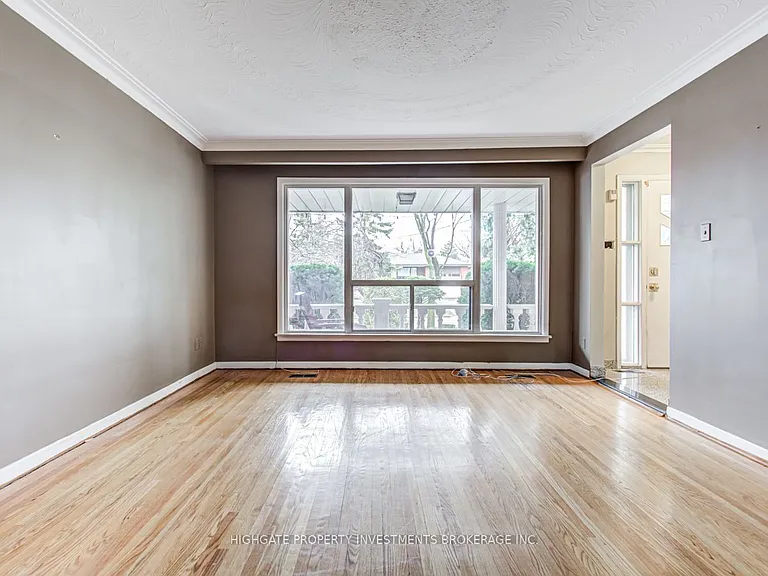 33 Paulvale Cres #UPPER — Photo 6