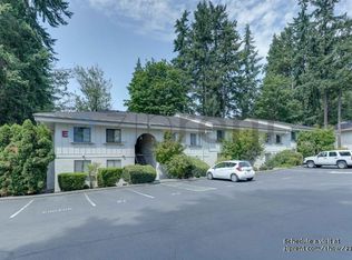 12726 NE 116th St #E7, Kirkland, WA 98034
