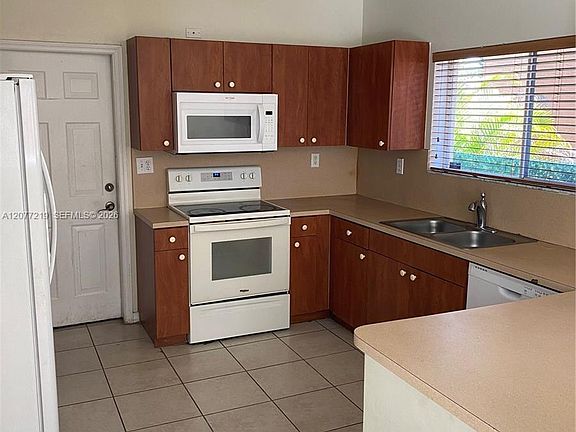3rd image of 14503 SW 158th Ct