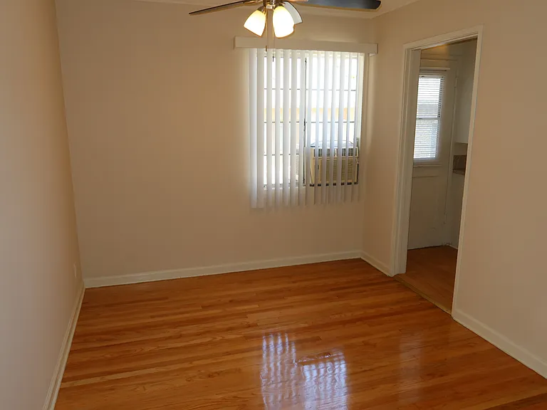400 S Camden Dr #8 — Photo 5