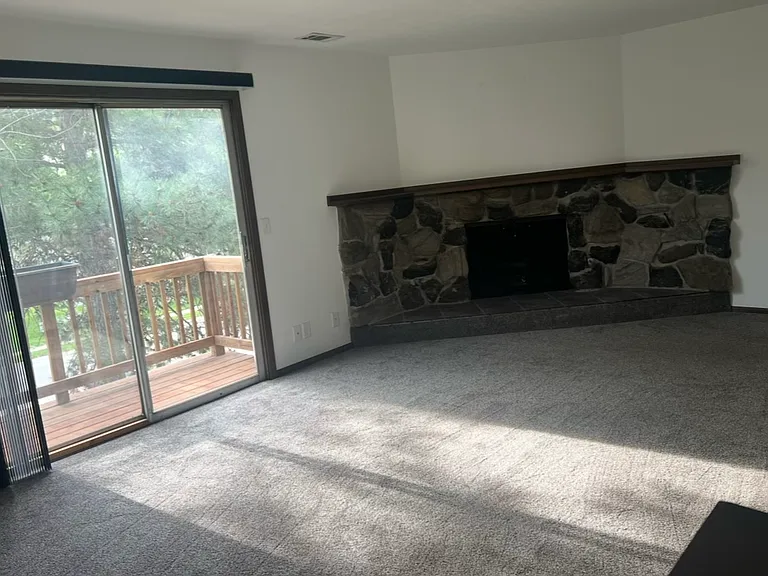 3rd floor with balcony and fireplace
